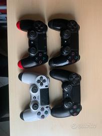 4 controller + scatola di scocche e pezzi  vari