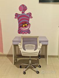 Scrivania e poltrona