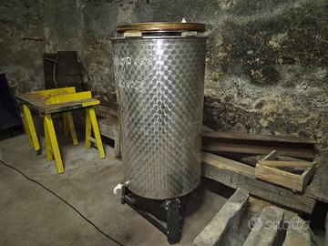 Serbatoio inox 500 litri per vino