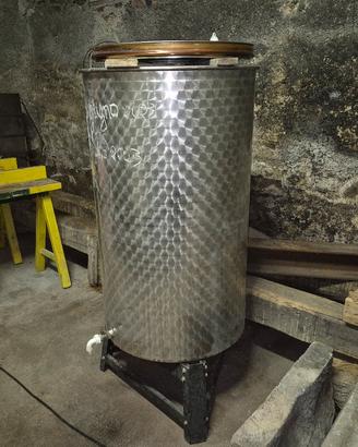 Serbatoio inox 500 litri per vino