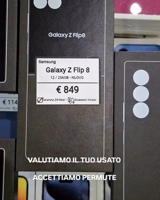 SAMSUNG GALAXY FLIP 8 256 GB nuovo