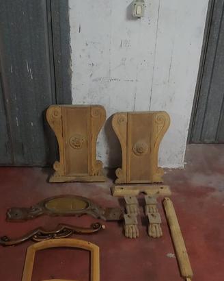 Lotto pezzi in legno massello intagliato