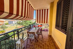 MULTILOCALE A FIUMEFREDDO BRUZIO