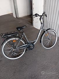 Bicicletta elettrica donna Teklio 