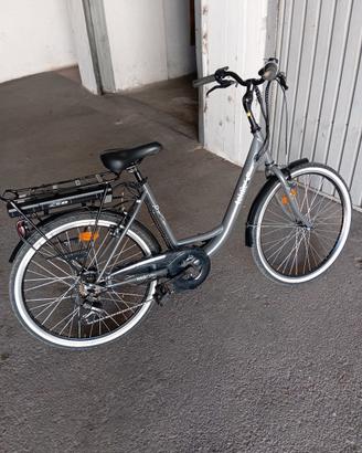 Bicicletta elettrica donna Teklio 