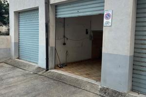 Garage con soppalco in zona centrale