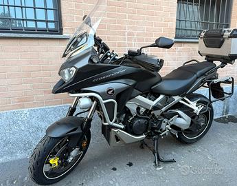 Honda VFR800X Crossrunner ABS Travel Edition
