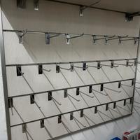 Arredamento per negozio, ufficio e altro.