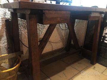 SCRIVANIA IN CASTAGNO