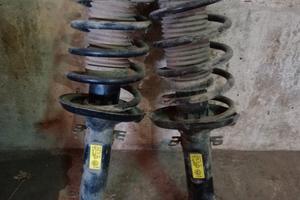 Ammortizzatori ant. assetto ribassato Golf 4-5