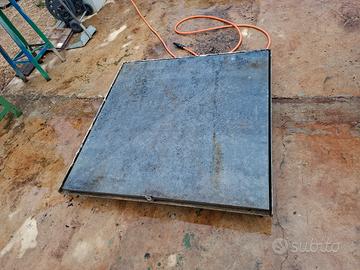 chiusino -botola - coperchio  zincato 117x117cm