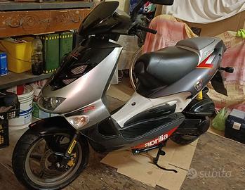 Aprilia sr 50 r factory
