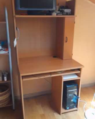 scrivania pc