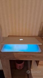 Apple MacBook Pro 15,4" 