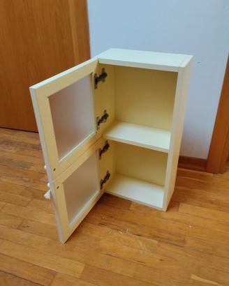 n. 2 mobiletti bagno e porta asciugamani