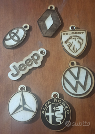 Portachiavi auto in legno