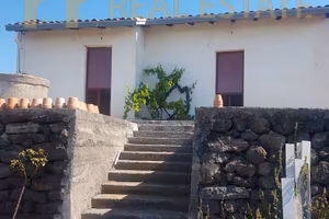 Terreno Agricolo Con Case Accatastate