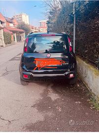 Fiat Panda Hibrid city cross