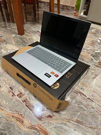 Laptop HP nuovo, schermo 2.8k, 1TB SSD