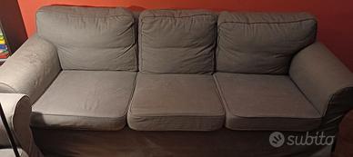 Due divani Ektorp Ikea grigi 3 posti