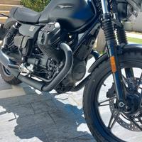 Moto Guzzi V7 Stone 850 – 2023