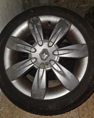 Gomme estive 195/50 R16 84V + cerchi Renault