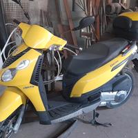 Piaggio Carnaby 200