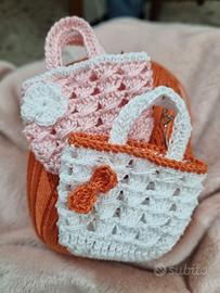 Borsetta a portachiavi all'uncinetto