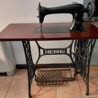 Macchina da cucire vintage SINGER.
