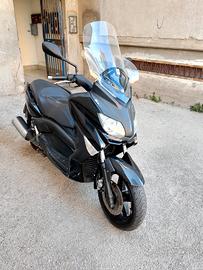 Yamaha XMax