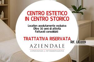 Attività / Licenza di 700 m² con più di 5 locali a