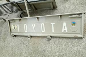 Toyota bj 40 sponda posteriore parasassi anteriore