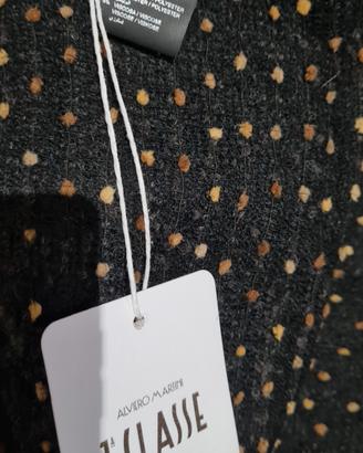 Sciarpa Alviero Martini nuova
1'Classe 
Sciarpa Ge