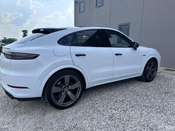 Porsche Cayenne Platinum e-hybrid