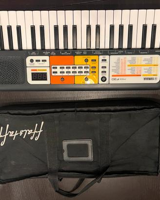 PIANOLA   YAMAHA pss-f30