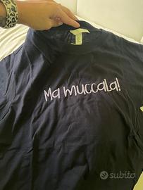 Maglietta ricamata “ma muccala!”