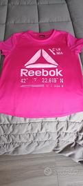 t-shirt Reebok 