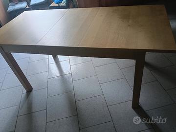 tavolo allungabile legno salotto Ikea Bjursta