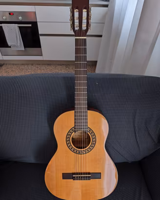 chitarra acustica 