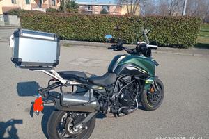 moto Benelli con pochi km