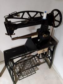 Macchina da cucire da calzolaio d’epoca a pedale