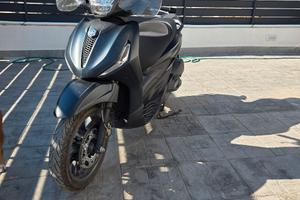beverly 300 s 4 mila km