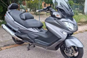 Suzuki Burgman 650 Cvt rotto