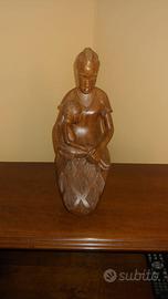 Scultura mogano. Madre con bambino. Sierra Leone