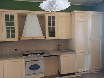 Cucina componibile in legno