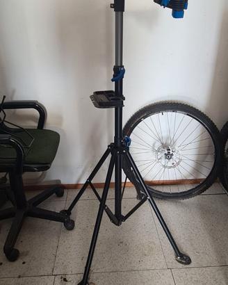 bici supporto manutenzione