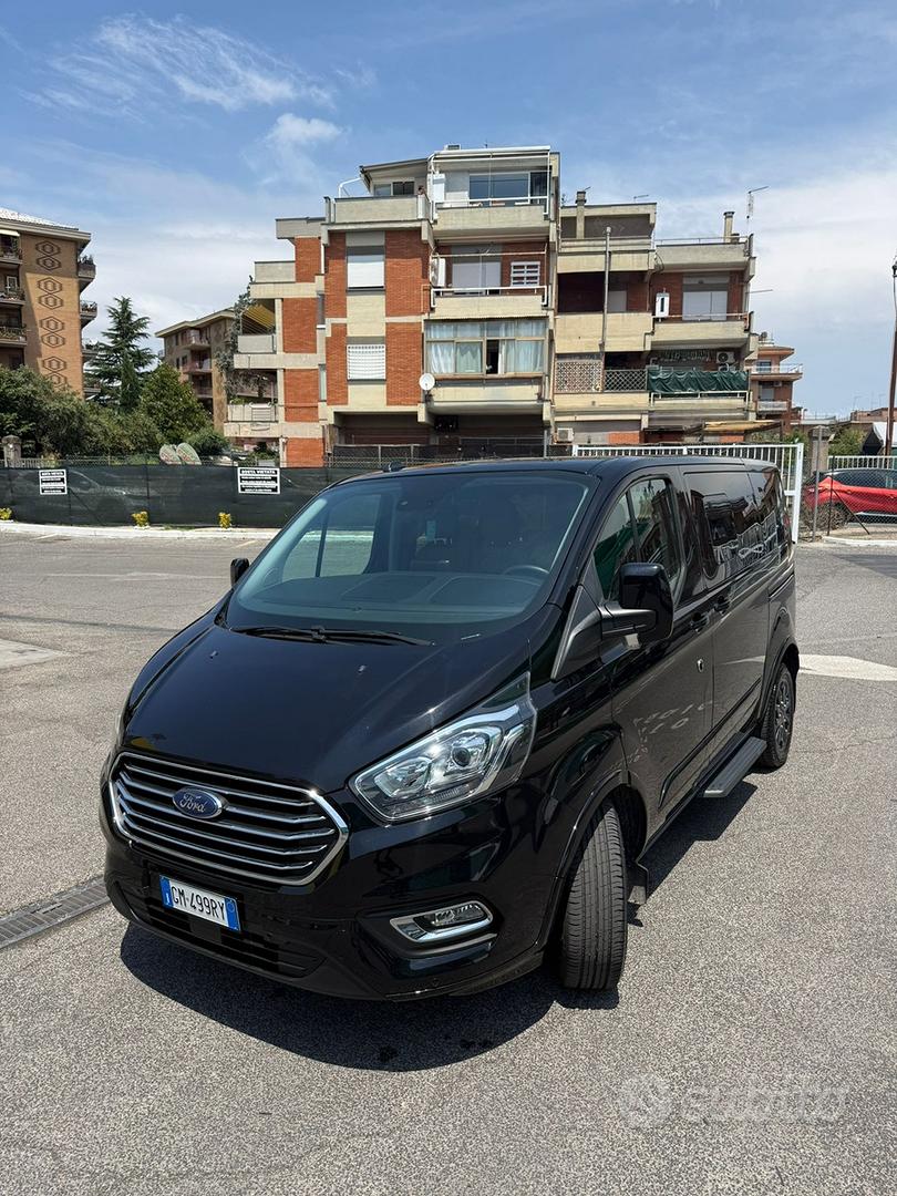 Ford Tourneo Custom 2023 photo 2