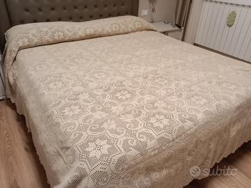 copriletto matrimoniale in cotone fatto a mano