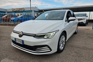 Volkswagen Golf 8 1.0 eTSI 110cv EVO DSG Life