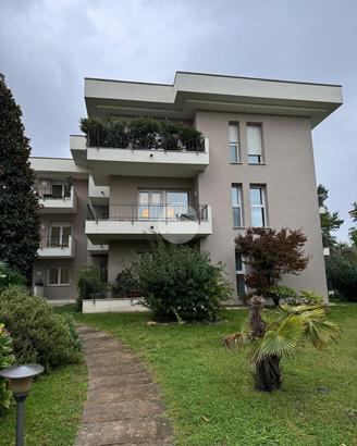 3 LOCALI A DESENZANO DEL GARDA